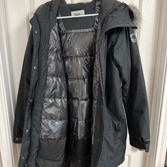 XL Women’s Columbia Coat /Parka - Picture 2 of 6